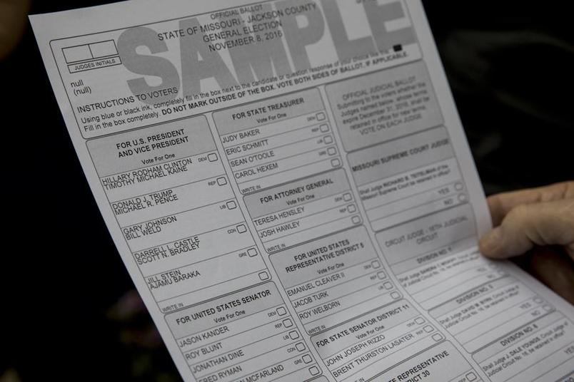 États-Unis - Des bulletins de vote de plus de cinq (5) Pages (IMAGES)