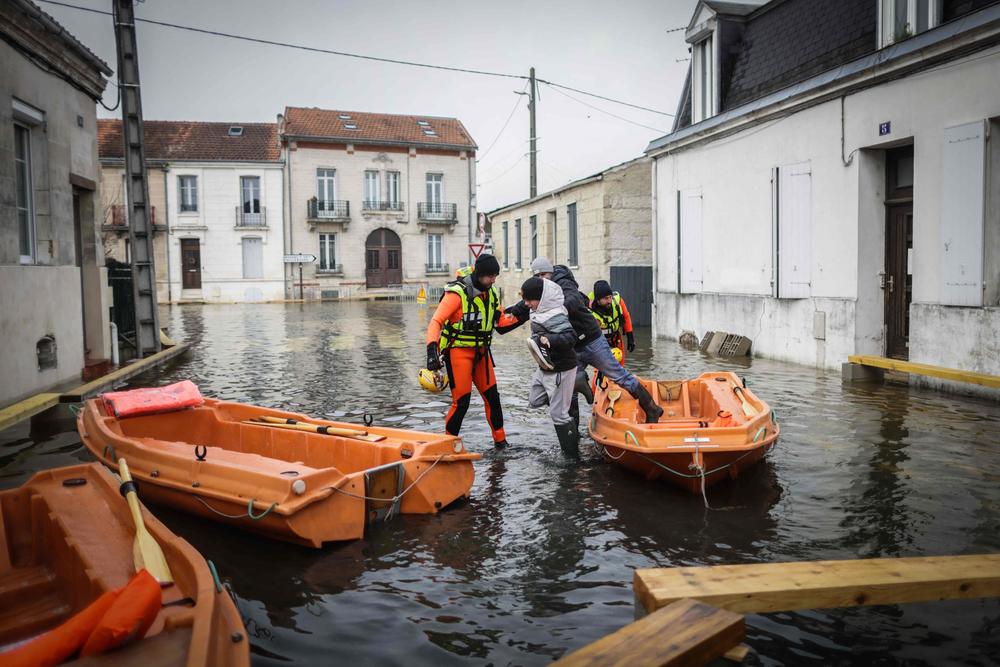 Inondations après un pic ce dimanche la Charente devrait entamer une