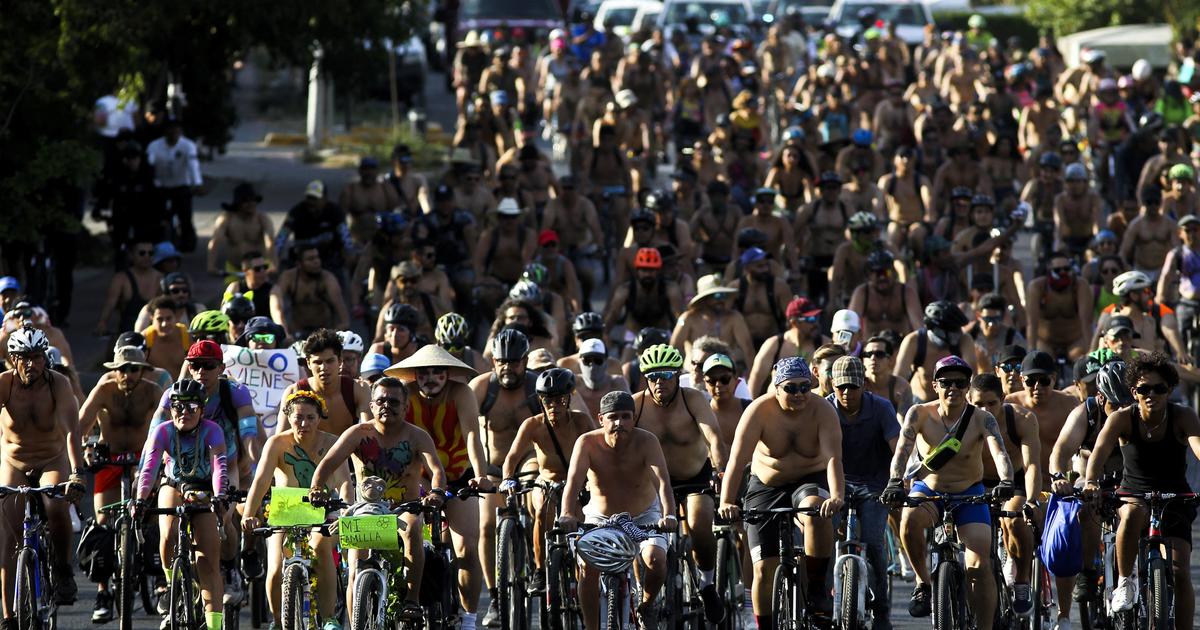 Le signal d une forme de décadence la venue de cyclistes nus à Lyon fait polémique