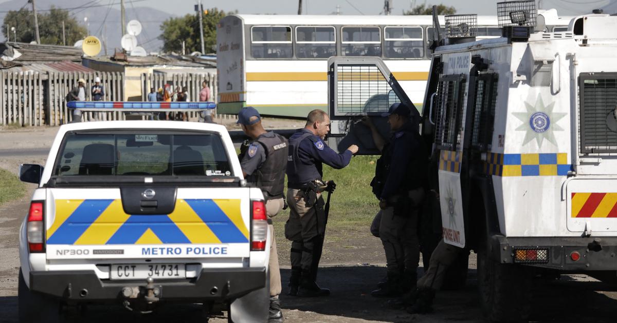 Afrique du Sud 18 personnes tuées par la police dans une fusillade