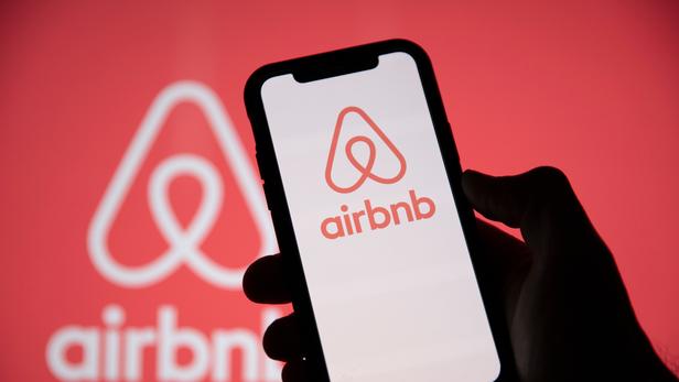 Airbnb A Revers Millions D Euros De Taxe De S Jour Aux Communes