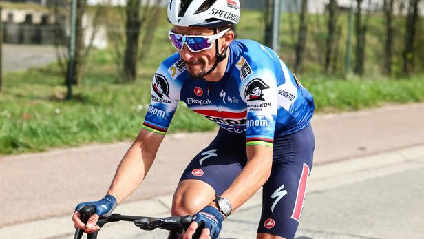 La tête a voulu décider à la place du genou Alaphilippe révèle