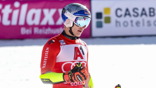 Ski Alpin Marco Odermatt Remporte Le Slalom G Ant Val Dis Re