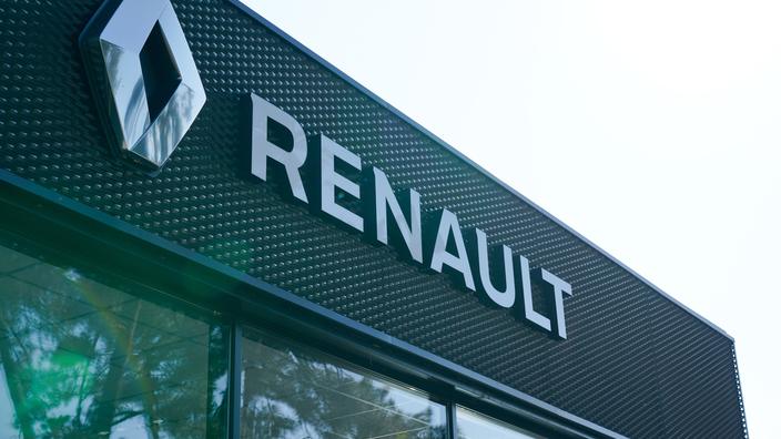 Renault La Production De Zo L Usine De Flins Suspendue Cause D