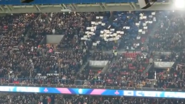 Psg Nice Un Mini Tifo Pro Om Dans Les Tribunes Du Parc Des Princes