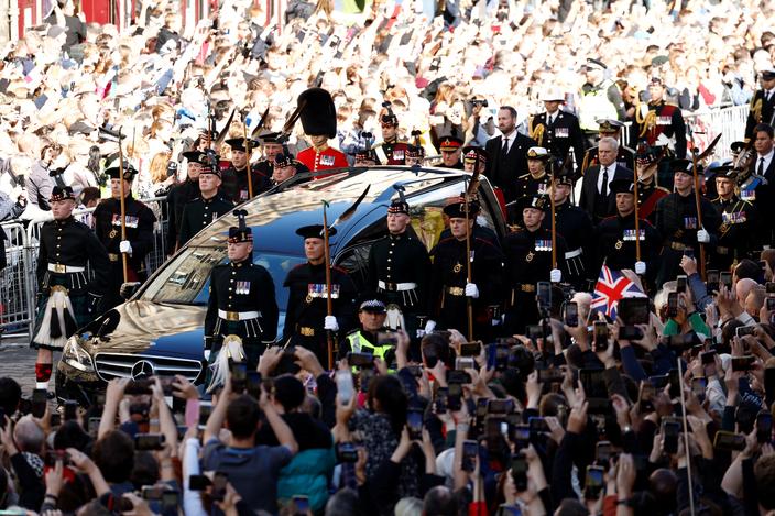 Mort D Elizabeth II En Images Le Discours De Charles III Et Le