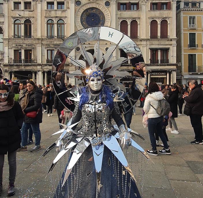 Carnaval De Venise Une Fran Aise Remporte Le Prix Du Plus Beau Costume