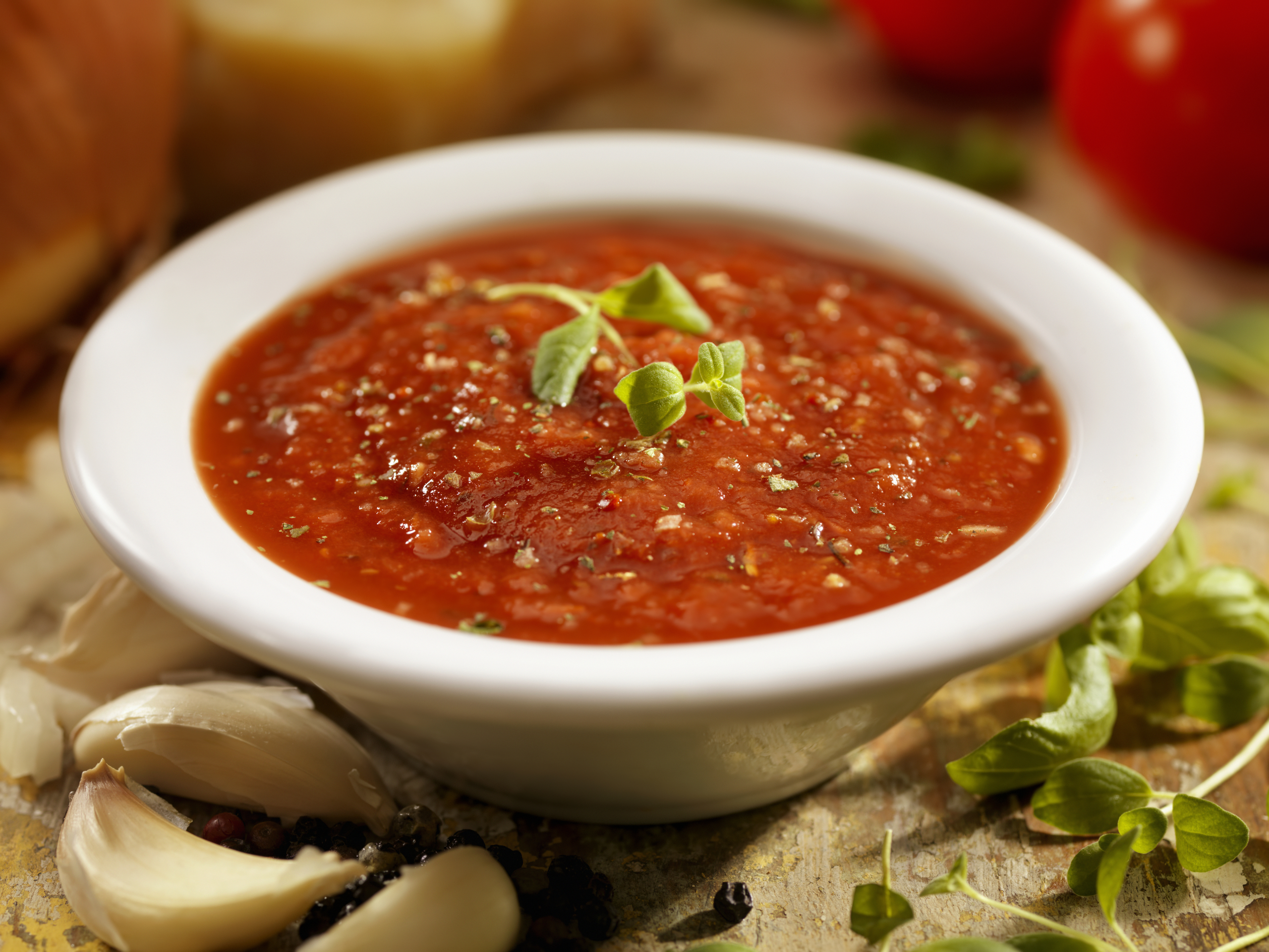 Sauce tomate facile au basilic pour vos pâtes et pizzas - Recette