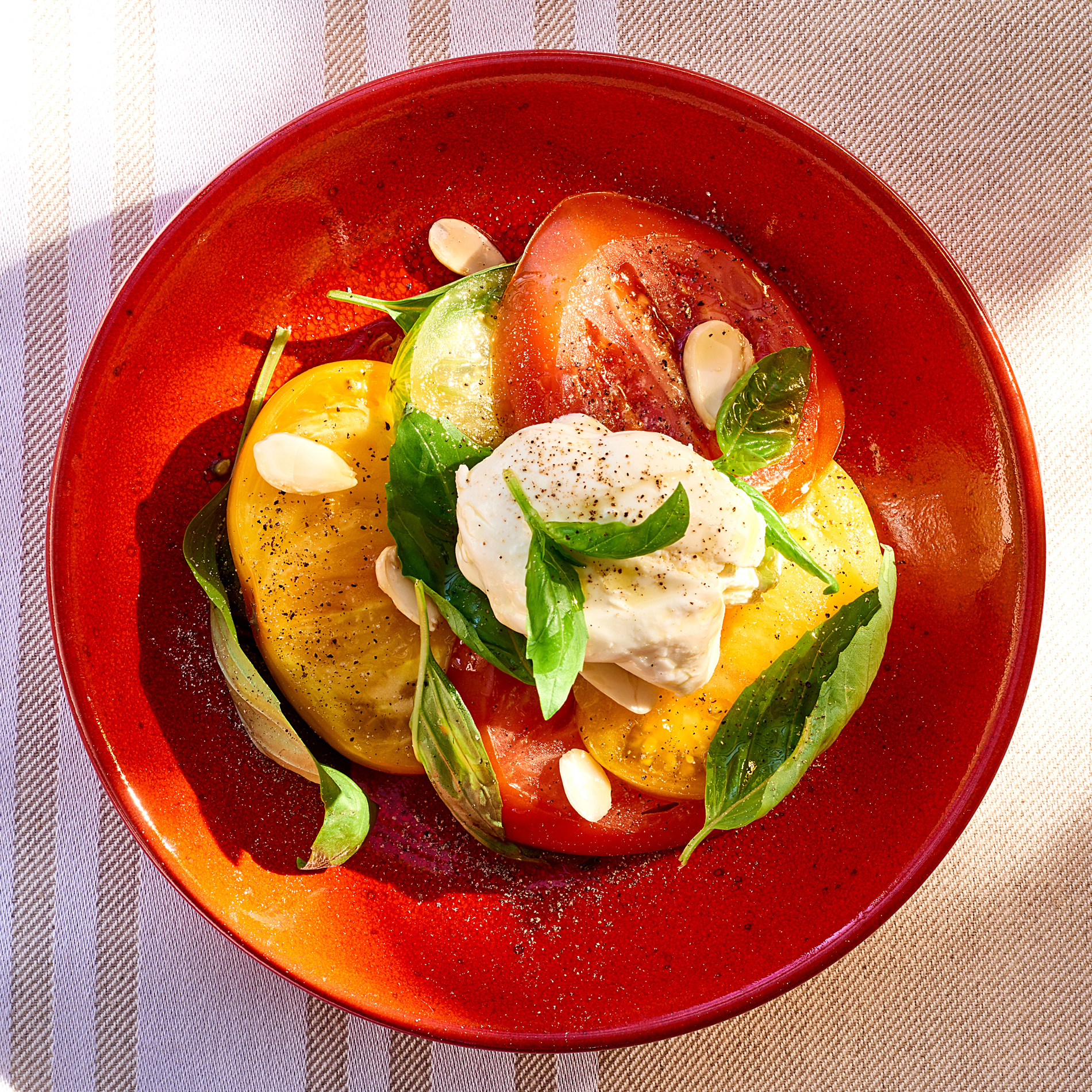 Salade de tomates et burrata par Hélène Darroze