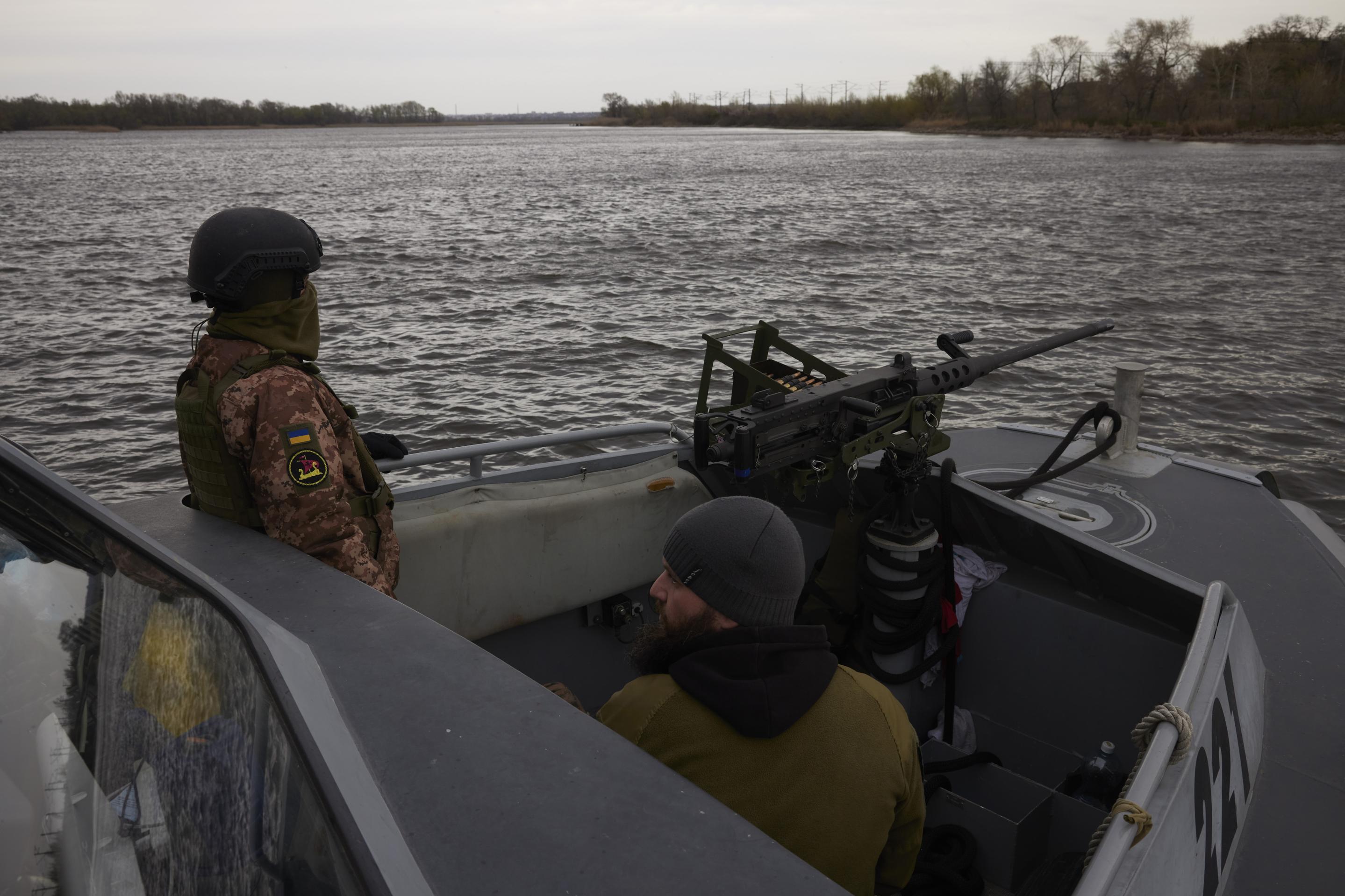 Au Fil Du Dniepr En Ukraine La Guerre De L Eau