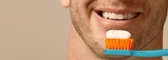 Les brosses à dents électriques sont-elles trop abrasives ?