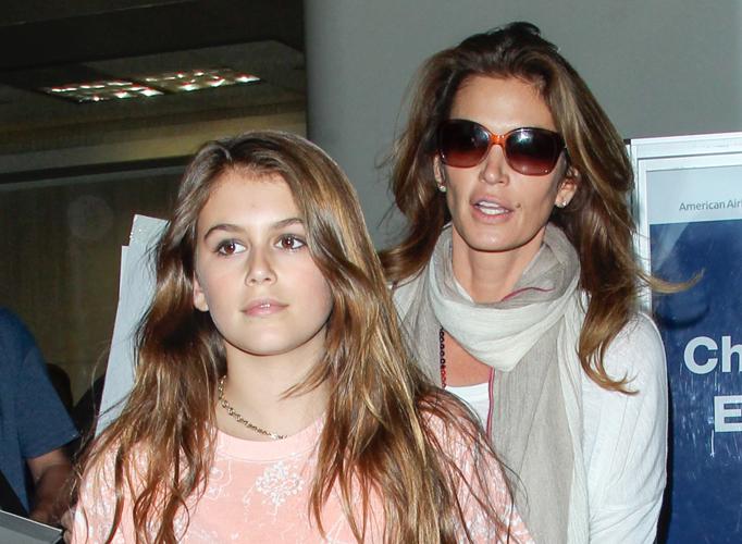 Pour leur santé, Cindy Crawford refuse d'envoyer ses enfants à l'école