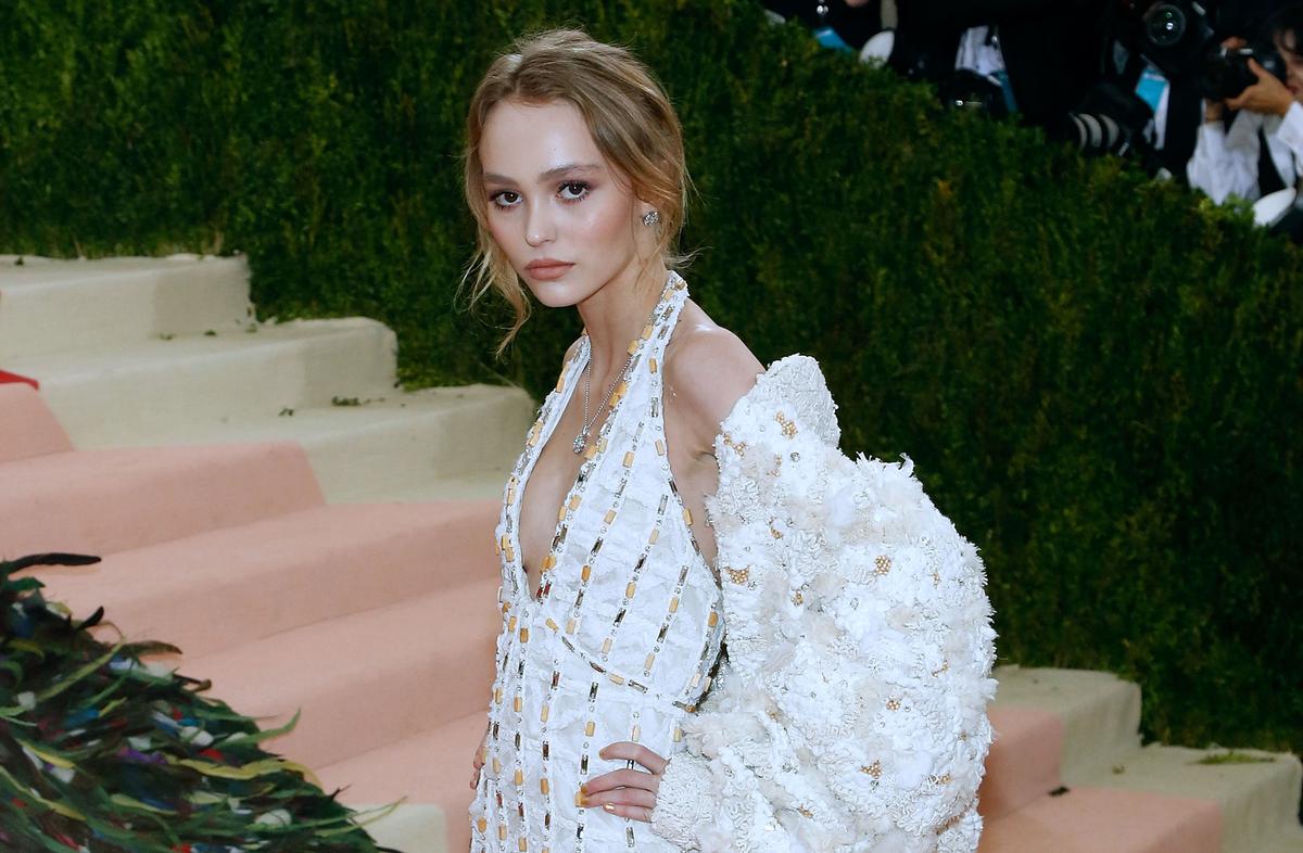 Lily-Rose Depp, la lolita qui intrigue la Croisette - Madame Figaro