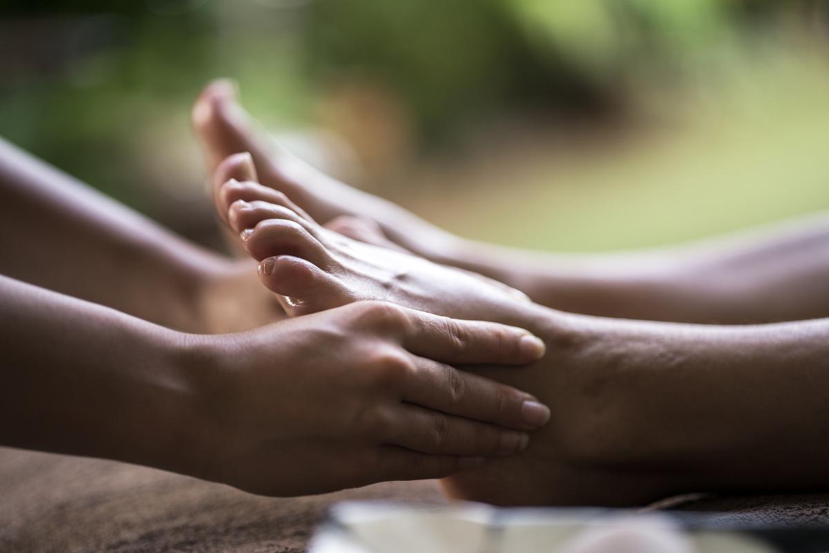 Tous Les Bienfaits Du Massage Des Pieds Madame Figaro