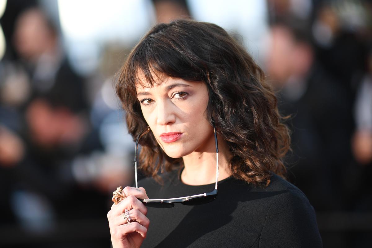 Asia Argento déclare que l'argent versé à Jimmy Bennett était une idée de son ancien compagnon