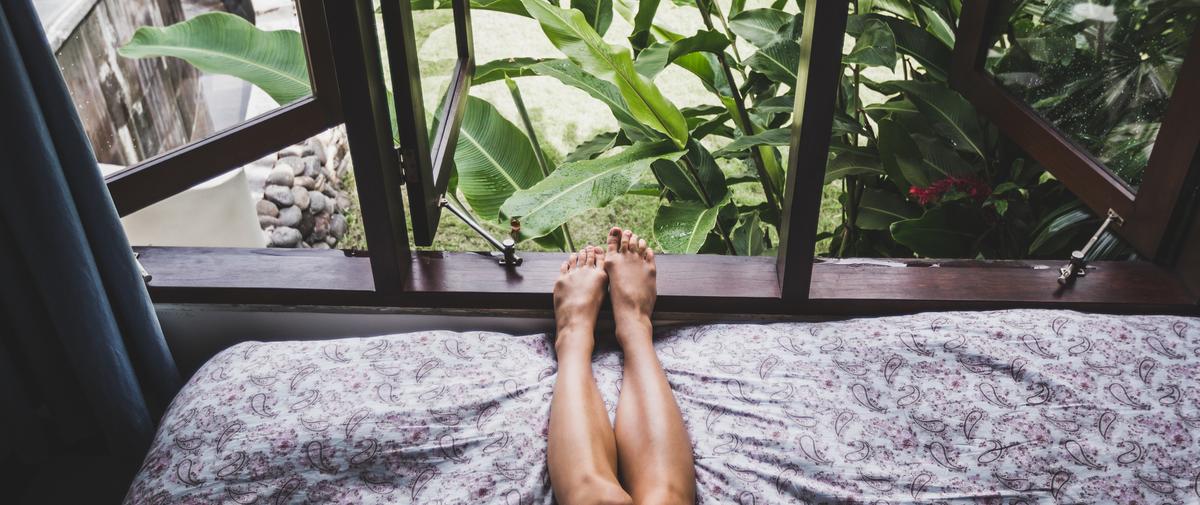 Les bons gestes pour s'endormir quand il fait chaud