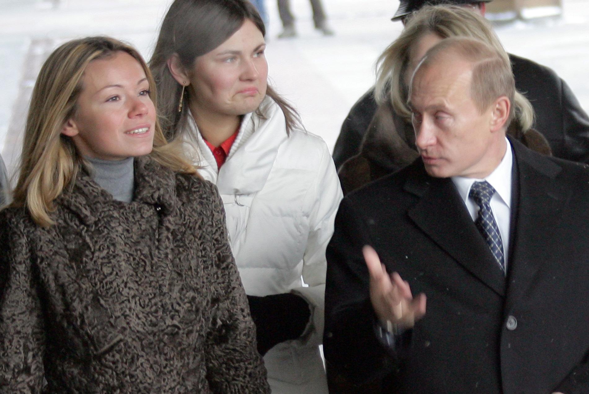 дочери Путина Маша и Катя Путина фото свадьба