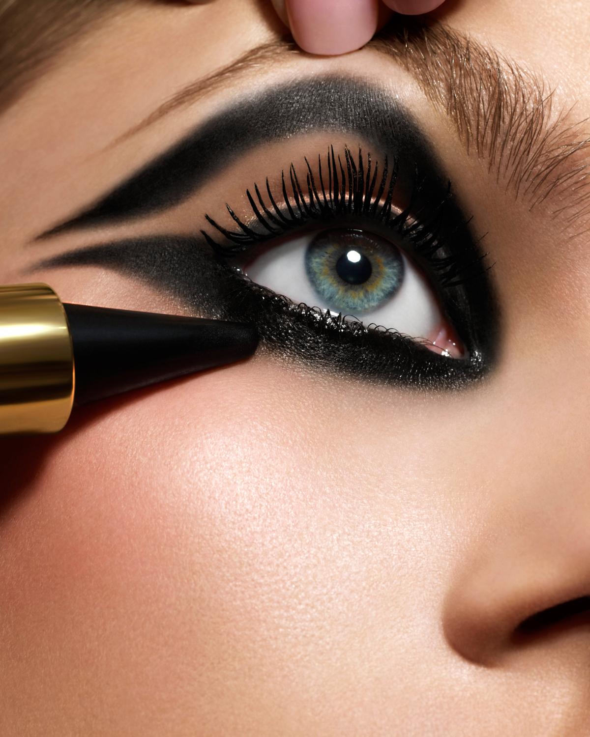 Cool, c'est le retour du Khôl ! Madame Figaro