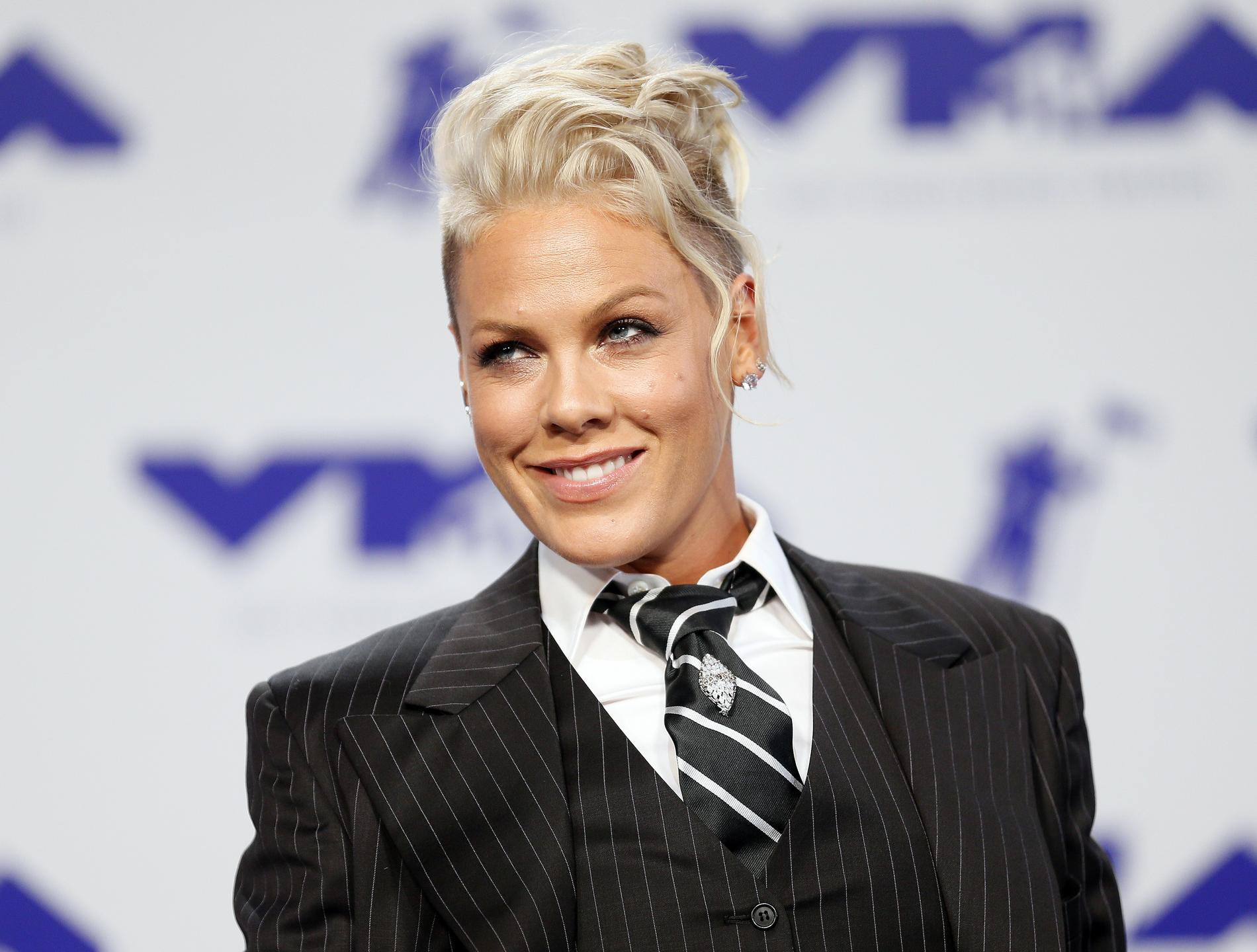 pink-au-mtv-video-music-awards-2017.jpg