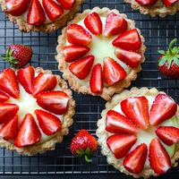 Saint-Honoré, pavlova, cheesecake... Des pâtisseries maison réalisées par vos voisins