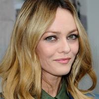 La divine idylle de Vanessa Paradis et Samuel Benchetrit