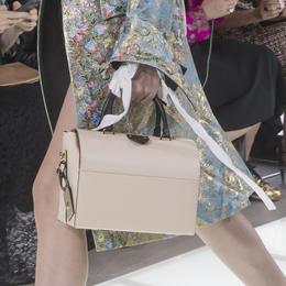 Detalhe Louis Vuitton desfile de moda primavera-verão 2018, Paris - Detalhe 3.