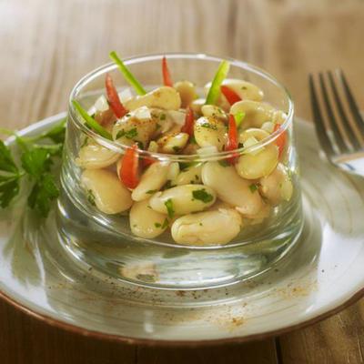 Salade d'haricots blancs aux oignons nouveaux par Alain Alexanian.