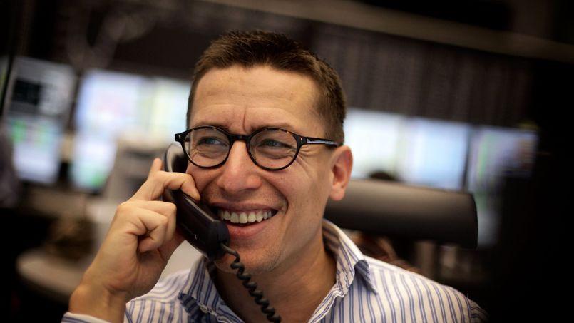 Le Mur Des Indices Le Dow Jones franchit le mur des 19 000 points pour la première fois de
