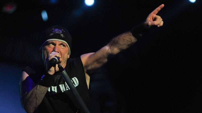 quel chanteur a un cancer de la langue