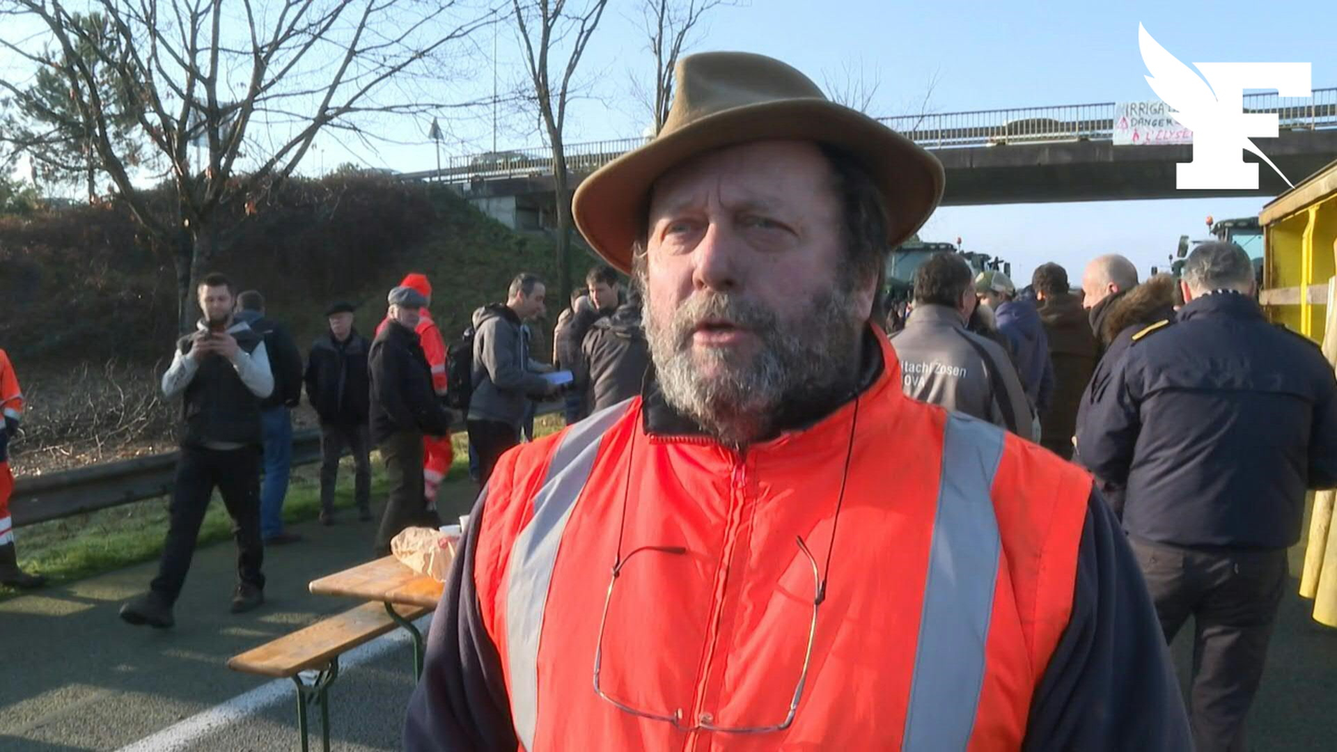 C est bloquer ou casser pour être entendus le blocage sur lA63 des