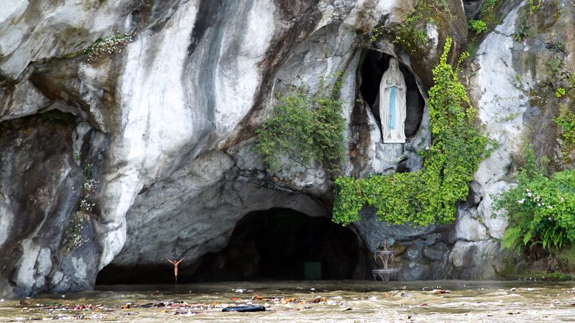 grotte de lourdes