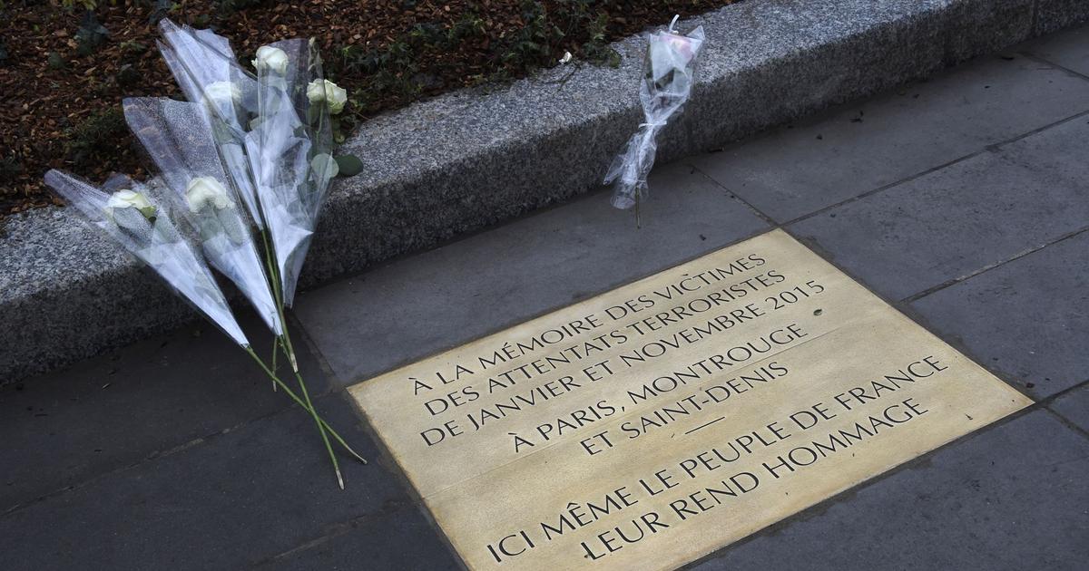 La France Rend Hommage Aux Victimes Des Attentats De 2015