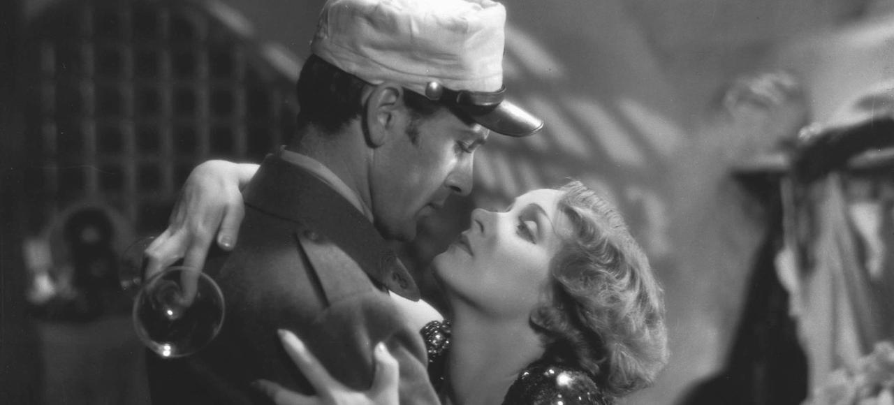 Morocco, de Josef von Sternberg avec Gary Cooper et Marlène Dietrich (1930).