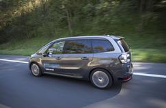 Prototype d'un C4 Picasso équipé d'un système lui permettant de rouler en autonomie sur les autoroutes. Elle gère la direction, l'accélération, le freinage et les dépassements.