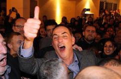 Gilles Simeoni est le fils d'Edmond Simeoni.
