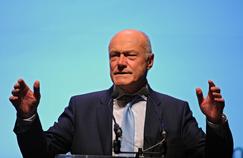 Xavier Bertrand, en devenant président de région, va abandonner ses mandats de maire, de député et renoncer à sa candidature à la primaire de la droite et du centre.