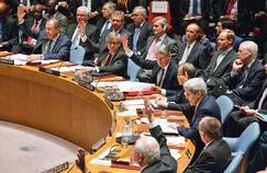 Les ministres des Affaires étrangères votent à l'unanimité la résolution concernant la Syrie, vendredi, au Conseil de sécurité des Nations unies.