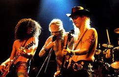 Le chanteur du groupe Axl Rose (au centre) et le guitariste Slash (à gauche) seront réunis à l'occasion du festival Coachella.