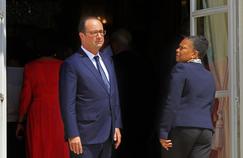 Arrivée de Christiane Taubira à l'Élysée, le 1er aout 2015, lors d'un séminaire gouvernemental présidé par François Hollande.