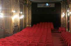 Red chairs and mythic cinema projectors Pagoda in Paris will be auctioned Tuesday, February 23 in Paris. Go up to the 57 bis rue de Babylone 75007 Paris, from 9:30 am.