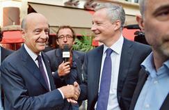 Les partisans de Bruno Le Maire parient sur un second tour de la primaire à droite entre leur champion et Alain Juppé, ici ensemble à Paris, en 2014.