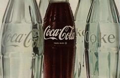 The Coca-Cola Bottle, avec ses fameuses cannelures, est considérée dans l'univers des marques comme le design le plus célèbre au monde.