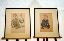 Deux dessins d'Egon Schiele, «Garçon assis avec les mains croisées» et «Autoportrait aux coudières» vont prochainement être restitués à sa propriétaire, Eva Zirkl