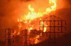 La Californie toujours en lutte contre l'incendie «Thomas»