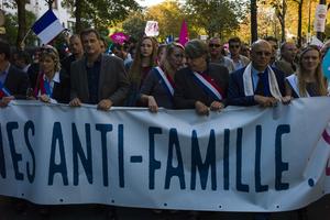 Paris, le 16 octobre 2016, la Manif pour tous débute Porte Dauphine.