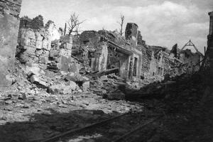 La ville de Craonne en 1917 à la suite d'affrontements.