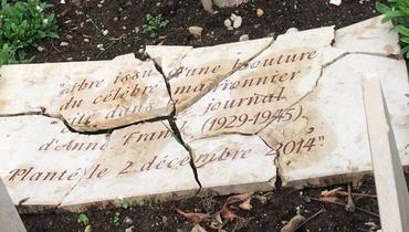 Plaque commémorative d'Anne Frank vandalisée