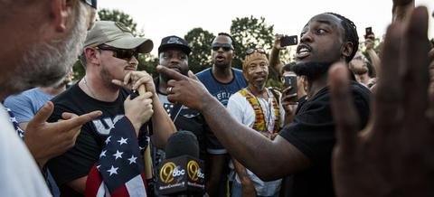 Les événements de Charlottesville montrent le danger d'une lecture raciale de la société, de plus en plus présente aux Etats-Unis.