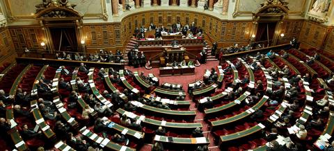 Une vue plongeante sur l'hémicycle du Sénat.