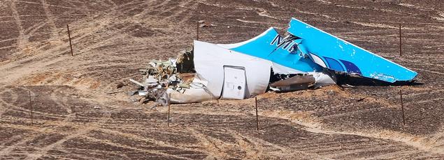 Egyptian soldiers arrived near a part of the Russian plane that crashed Metrojet Saturday, October 31. Provided by the Russian authorities.